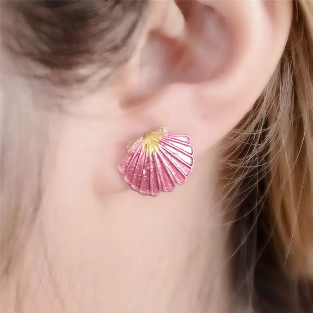 Beach Shell Star Post Earring Set - Picture 3 of 4
